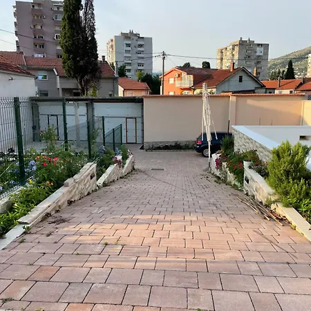 Apartments Enigma - With Private Parking Mostar Exterior foto